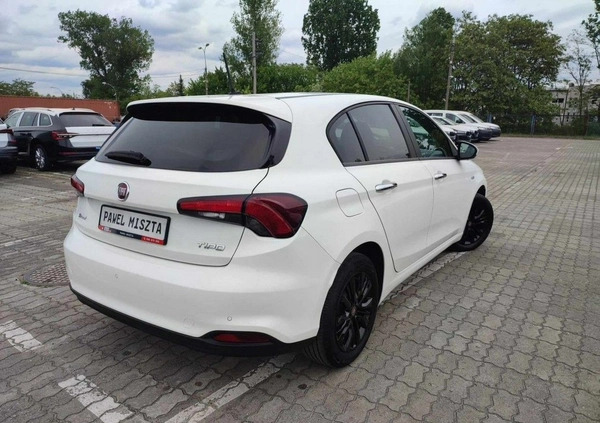 Fiat Tipo cena 52900 przebieg: 51765, rok produkcji 2019 z Karpacz małe 379